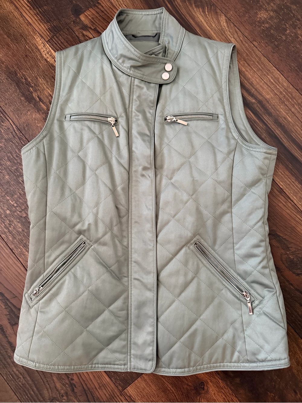 Pendleton Quilted Sleeveless Vest - Light Sage Green